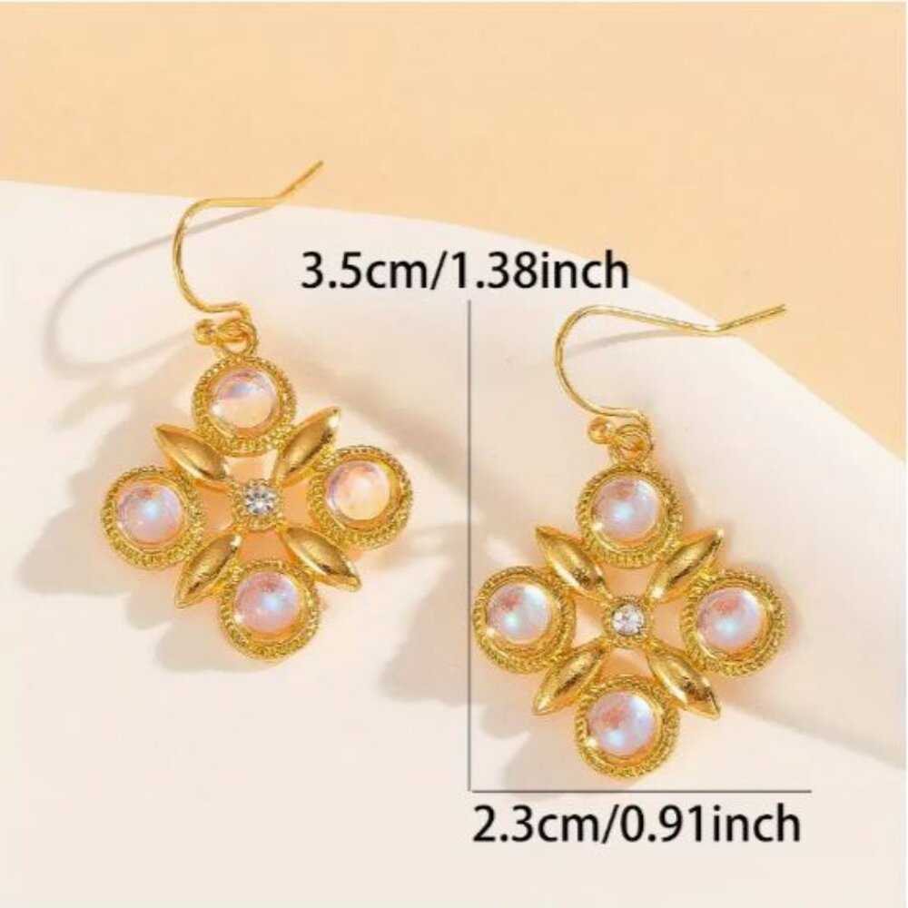 NEW Tomasina Edwardian Gold Plated Glass Cabochon Drop Earrings - Picture 3 of 3
